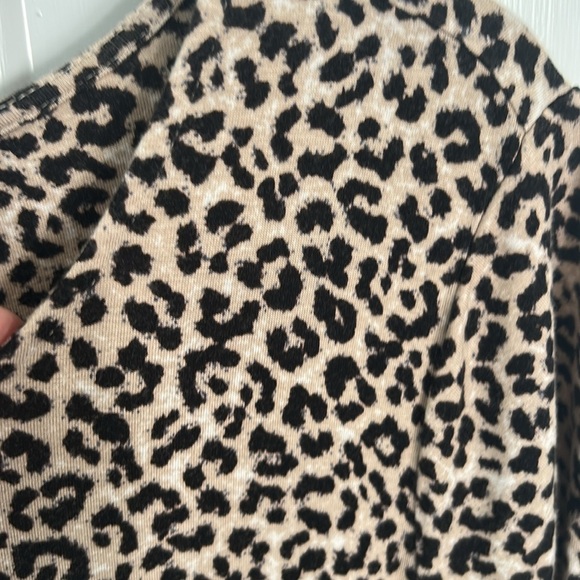 Philosophy Women’s Black and Tan Leopard Print Short Sleeve Tee Shirt Size 1X - Picture 3 of 5